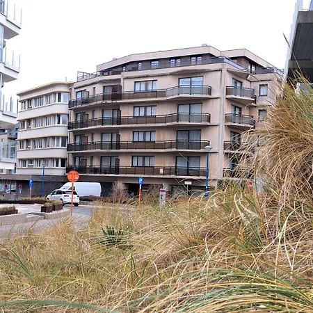 Apartment Residentie Amadeus Met Garage-lift Saint-Idesbald
