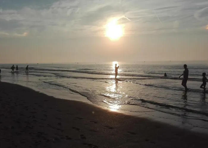 Residentie Amadeus Met Garage-lift Sint-Idesbald